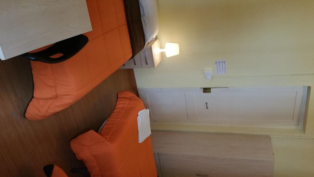 Hostal Mimi Las Ramblas Barcelona Exterior photo
