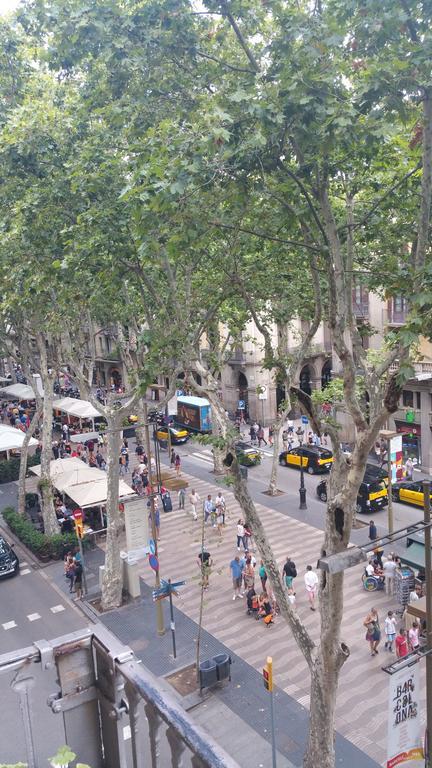 Hostal Mimi Las Ramblas Barcelona Room photo