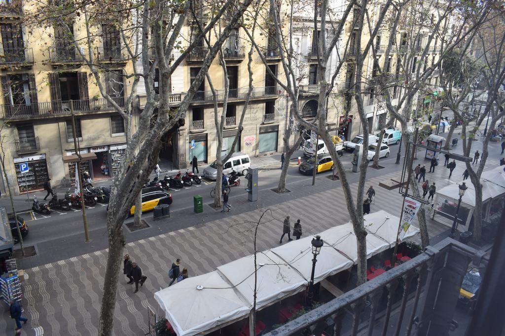 Hostal Mimi Las Ramblas Barcelona Exterior photo