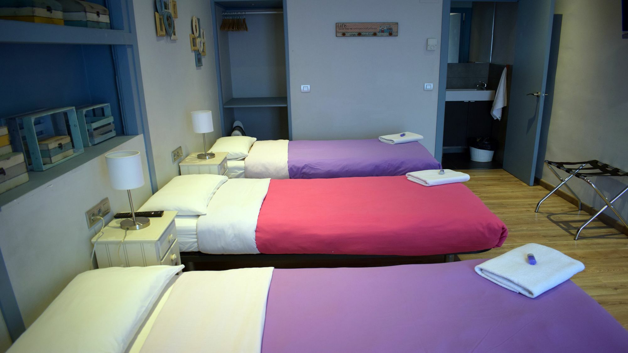 Hostal Mimi Las Ramblas Barcelona Exterior photo