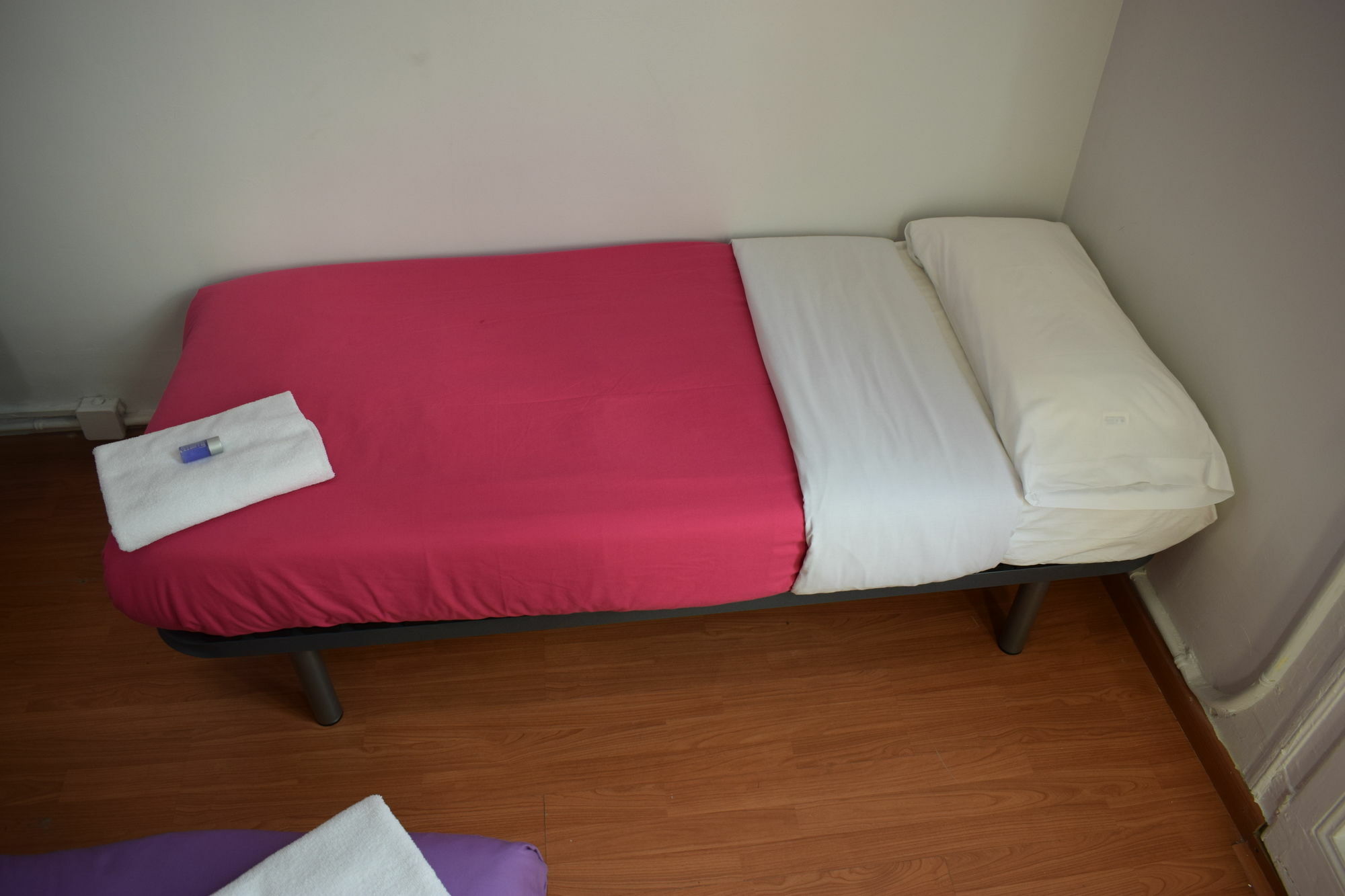 Hostal Mimi Las Ramblas Barcelona Exterior photo