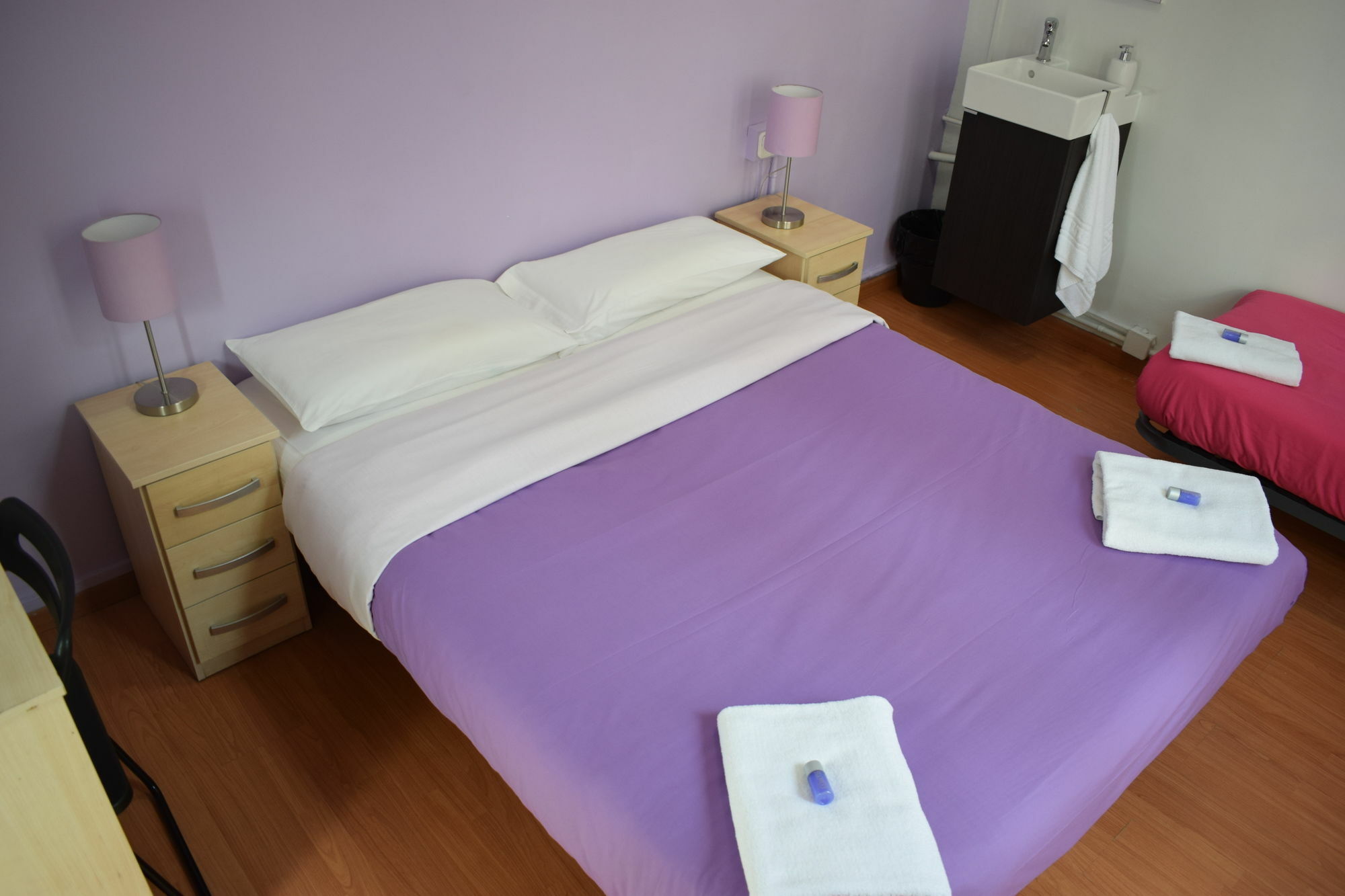 Hostal Mimi Las Ramblas Barcelona Exterior photo